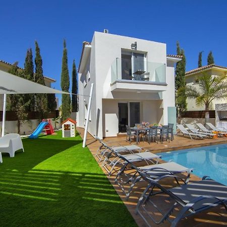 Tsokkos Family Villa - Pool Garden 2' Walk To Beach Protaras Buitenkant foto