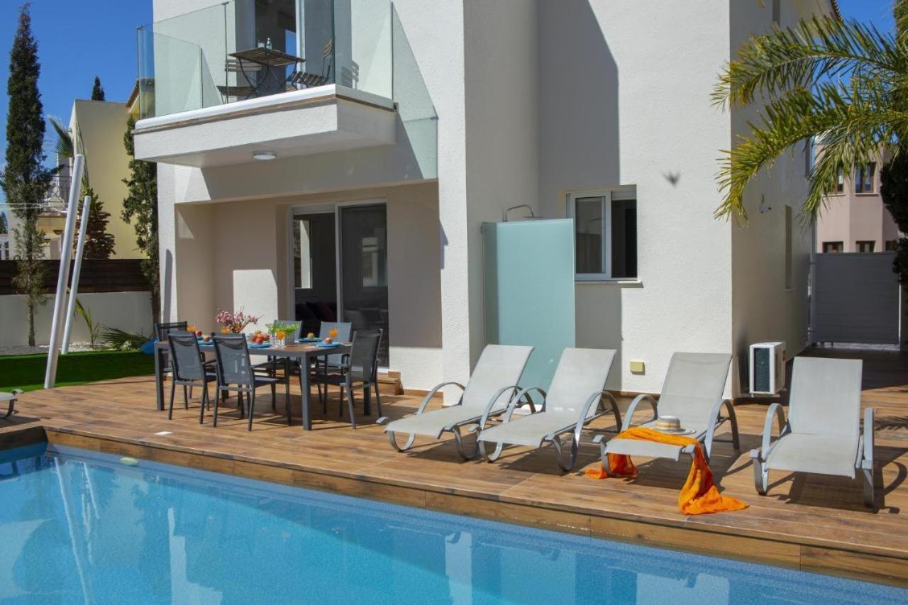 Tsokkos Family Villa - Pool Garden 2' Walk To Beach Protaras Buitenkant foto