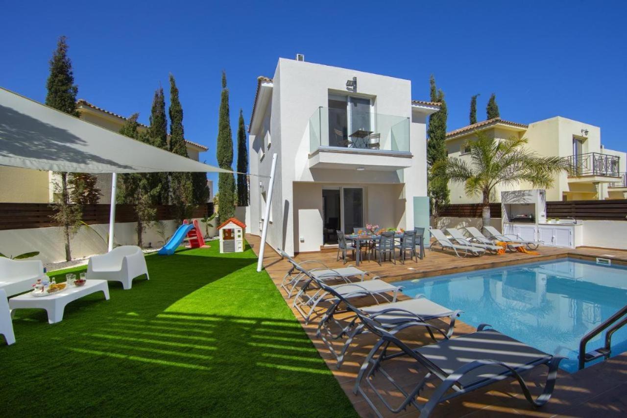 Tsokkos Family Villa - Pool Garden 2' Walk To Beach Protaras Buitenkant foto