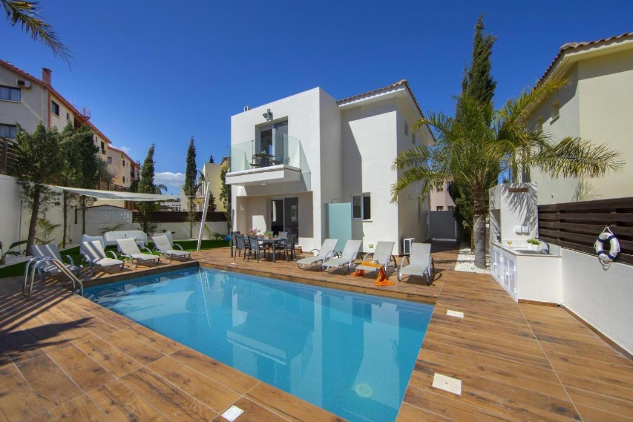 Tsokkos Family Villa - Pool Garden 2' Walk To Beach Protaras Buitenkant foto