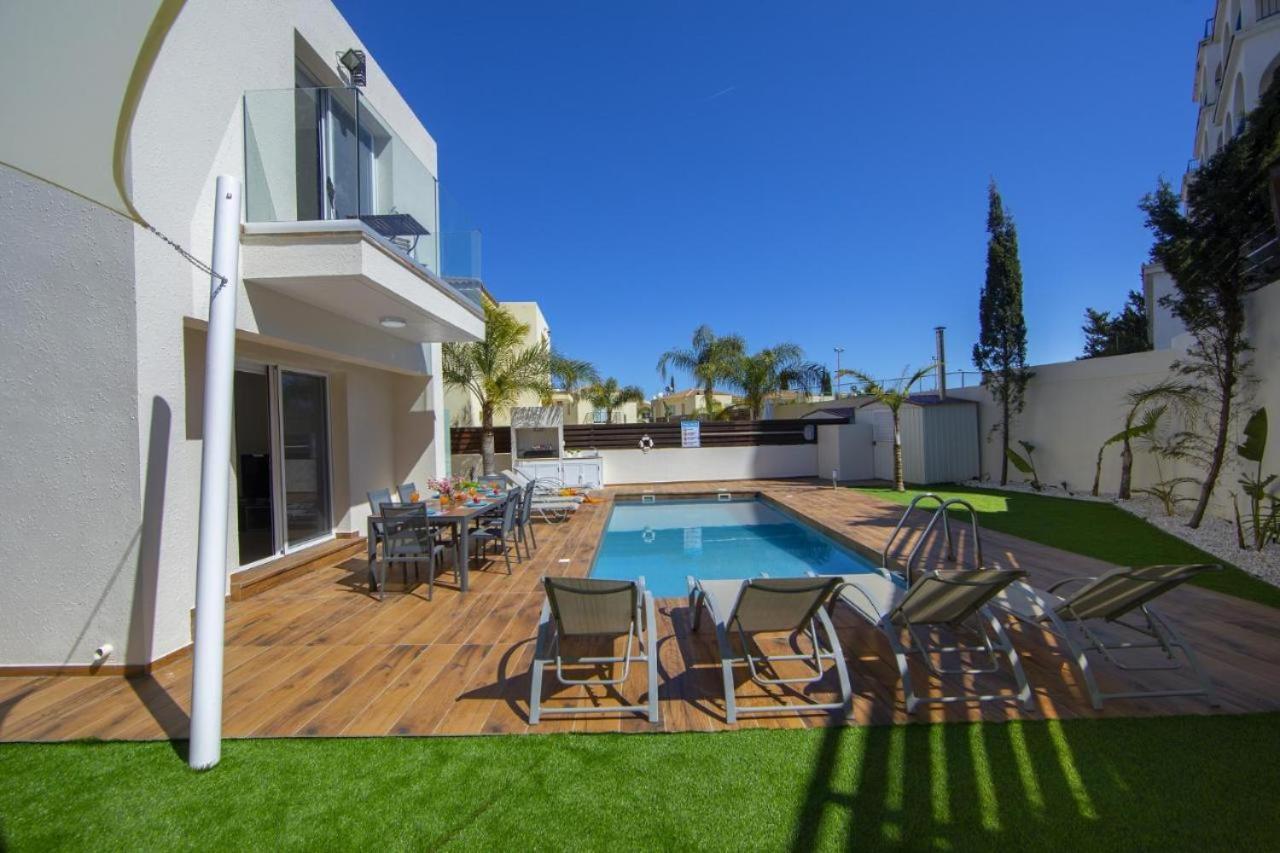 Tsokkos Family Villa - Pool Garden 2' Walk To Beach Protaras Buitenkant foto