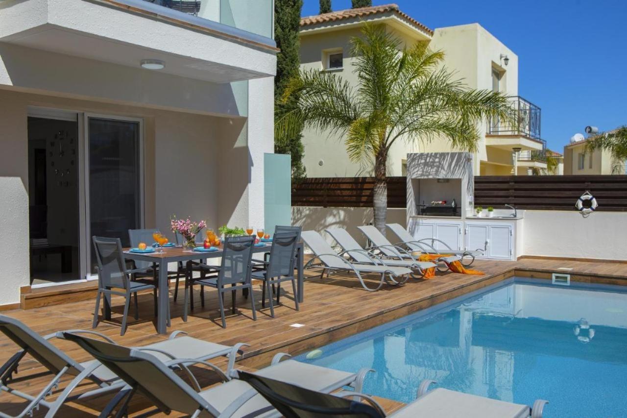 Tsokkos Family Villa - Pool Garden 2' Walk To Beach Protaras Buitenkant foto